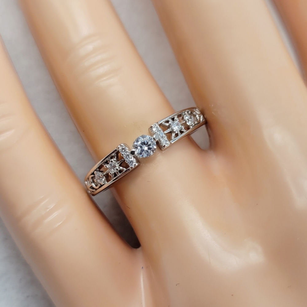 Delicate Sterling Silver Ring - Picture 3 of 12